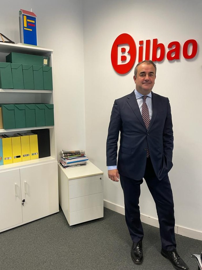 Nuevas soluciones a los incumplimientos contractuales en las viviendas públicas . Jose María Escolástico Sánchez. Subdirector Operativo y Jurídico OAL Viviendas Municipales de Bilbao 	